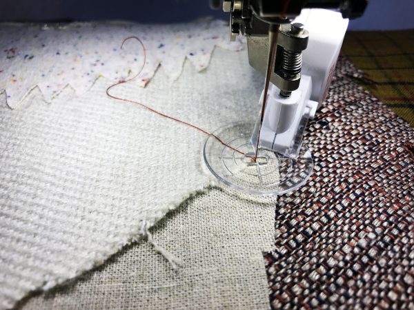 Pet Applique Pillow-quilting the pillow with the BERNINA Stitch Regulator