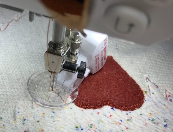 Pet Applique Pillow-quilting using the zig zag stitch