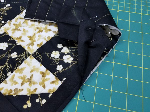 Shoofly Block Placemats-pin ends