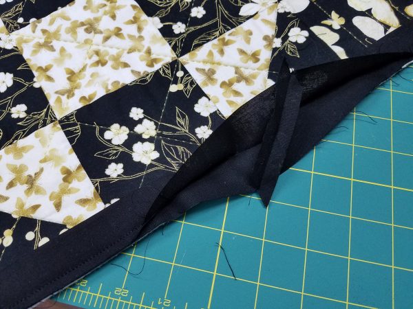 Shoofly Block Placemats-Finger press
