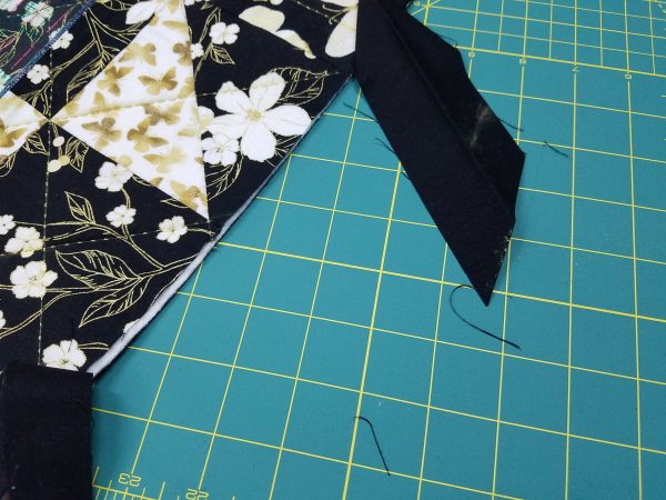 Shoofly Block Placemats-Cut tail