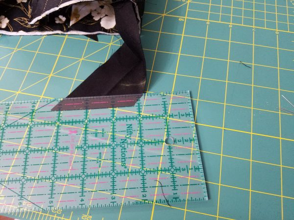 Shoofly Block Placemats-Mark tail
