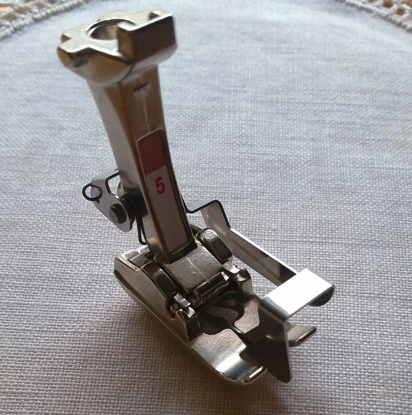 Blind hem tips
