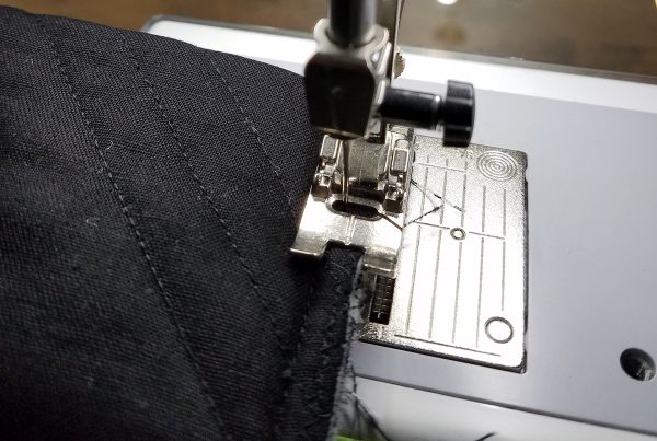 Square in a Square Zipper Bag - Zigzag seam allowance