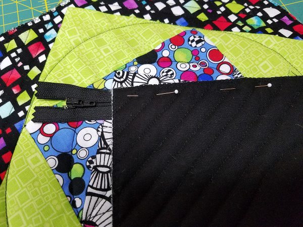 Square in a Square Zipper Bag - Pin Zipper