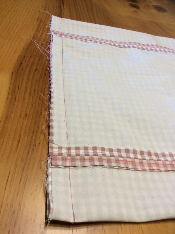 Sew the bottom of the lining and the exterior