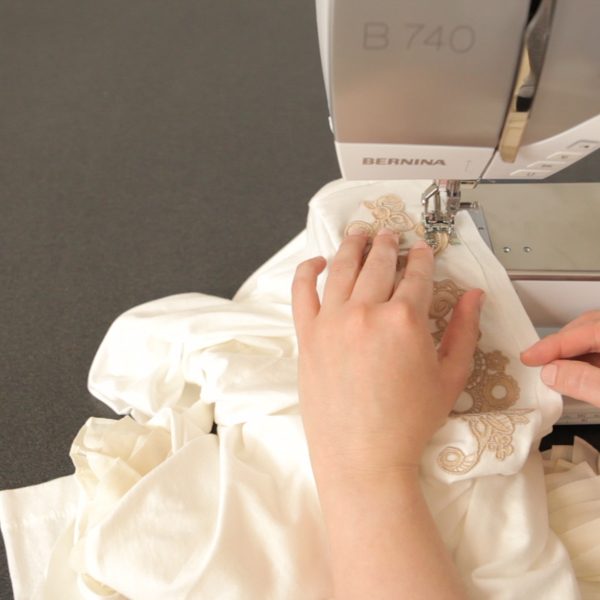 Lace Applique Tutorial-stitching around the appliqué design