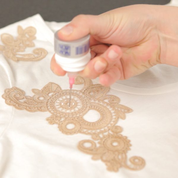 Lace Applique Tutorial-glue lace designs in place
