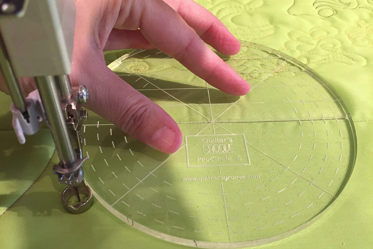 How to quilt clamshells