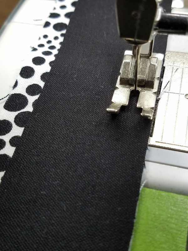 Ohio Star Table Topper Tutorial-Create binding