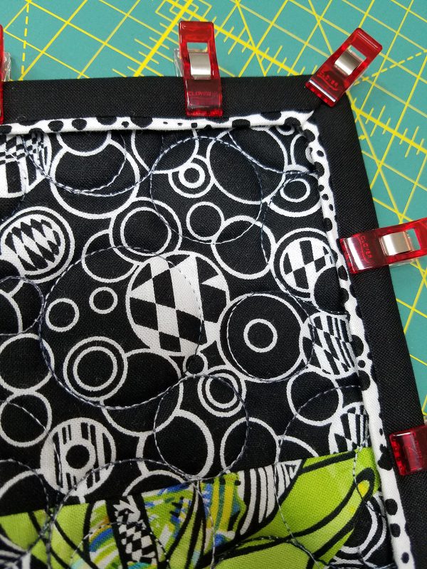 Ohio Star Table Topper Tutorial-Wrap closeup