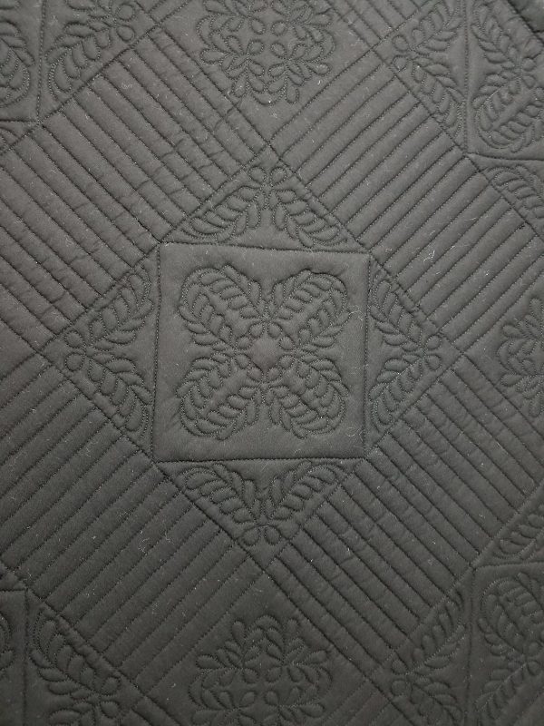 Grecian Square Wall Hanging tutorial - quilting