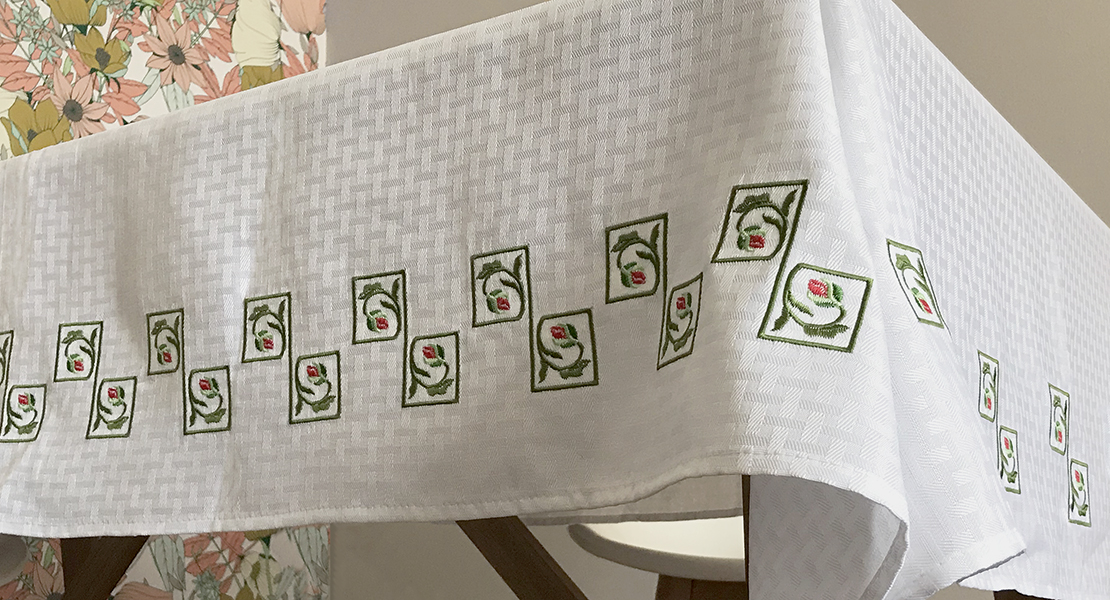 Adding a Greek Key to a Floral Border with BERNINA Toolbox Software