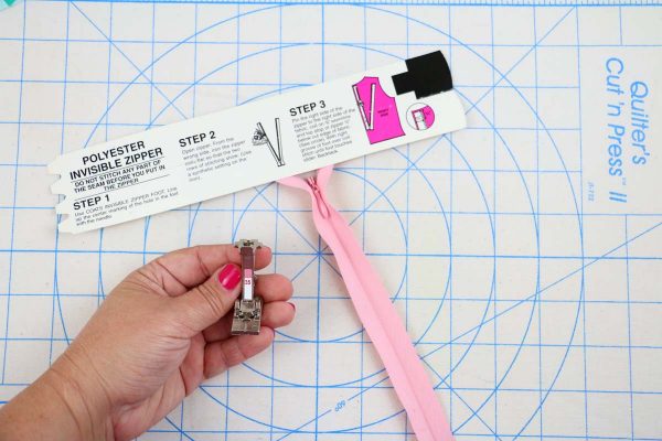  Step 9, Attaching the invisible zipper