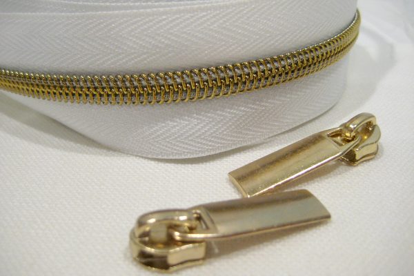 zipper hardware
