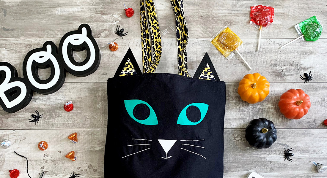 Black cat trick-or-treat tote at WeAllSew