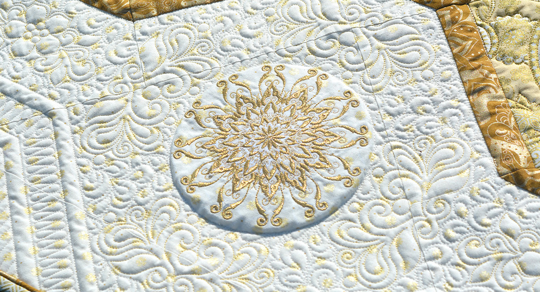 BERNINA 125 Anniversary Quilt-along, Month 3, optional side border embroideries