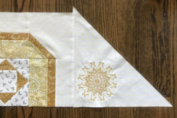 BERNINA_125th_Anniversary_Quilt-along_Month_5_Slide_the_top_block_over