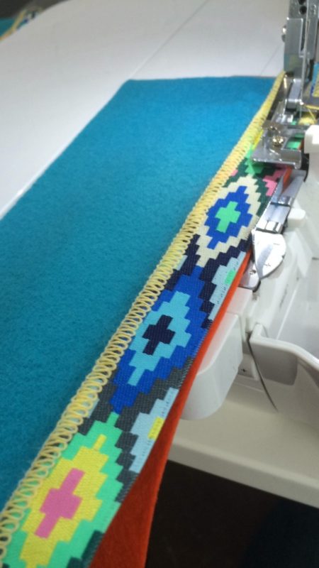 BERNINA_L_460_Multi-purpose_Foot_narrow_flatlock_sewing