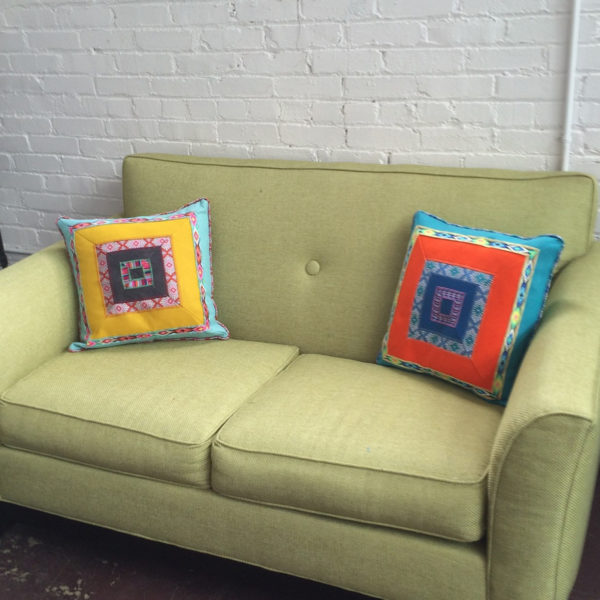 BERNINA Flatlock Pillow tutorial
