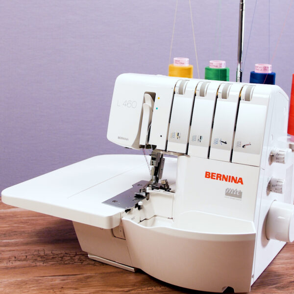 speedy_binding_With_an_overlocker_L_460_cover