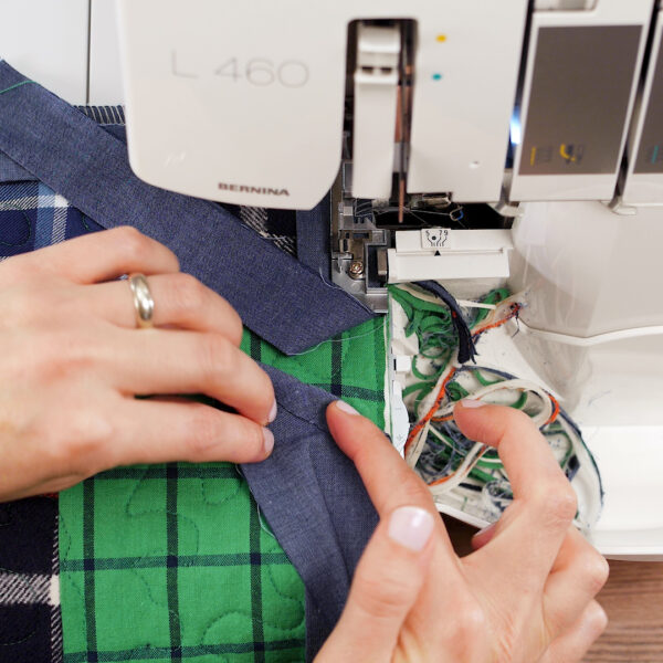 speedy_binding_with_an_overlocker_tuck_binding_join