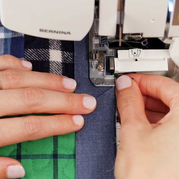 speedy_binding_with_an_overlocker_sew_ending_join