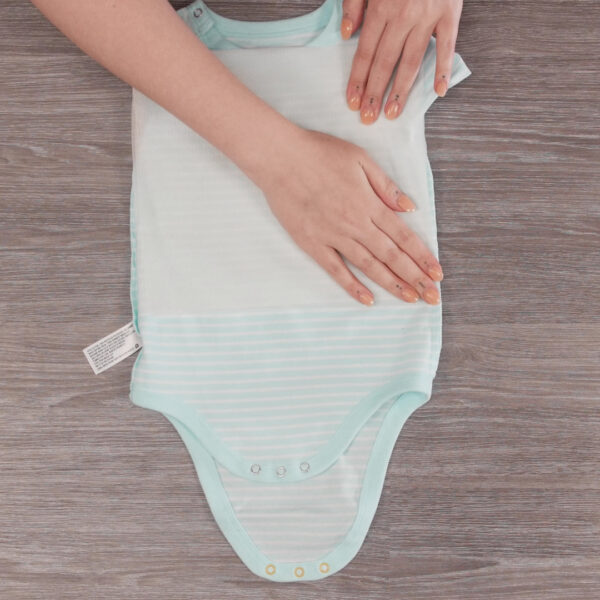 Freearm_Onesie_Stabilize_Onesie