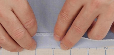 Hemming_3_ways_simple_turned_hem_turning
