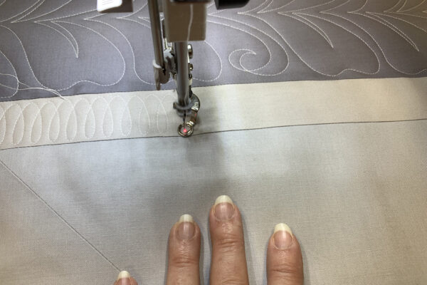 Corners and borders with BERNINA Q-matic