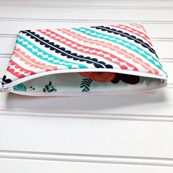 Library Book Tote and Pencil Case: Finishing up the pencil case
