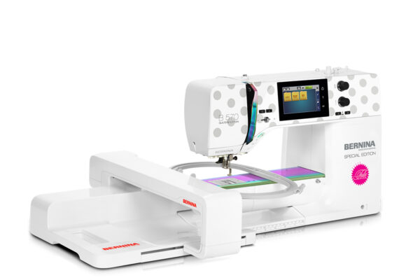 BERNINA 570 QE Tula Pink Special Edition 