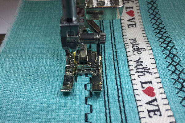 BERNINA Features 11 Needle Positions