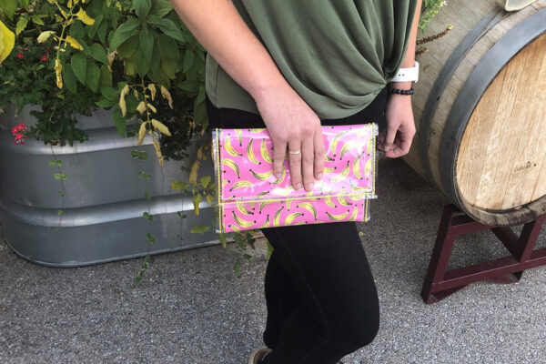 DIY_Vinyl_Clutch