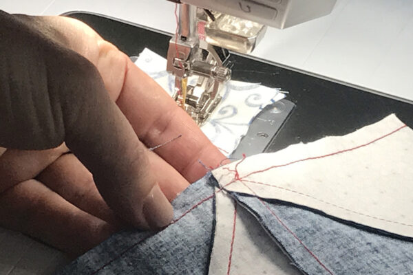 Stardust Quilt-along - spin seams at the center