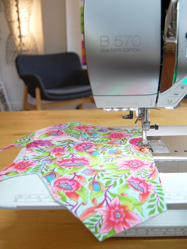 Scissors case tutorial from WeAllSew