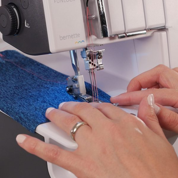 Coverstitch_Techniques_4-thread_sewing