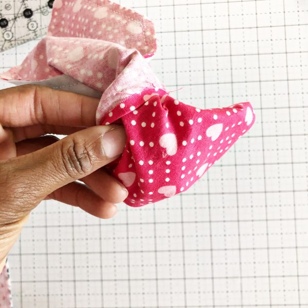 Fabric Envelope Tutorial: Turning the project