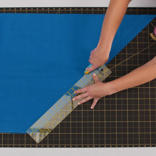 Piping_Pillow_Cut_Bias_Strips