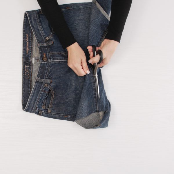 Jeans_to_Skirt_Cut_Inseam