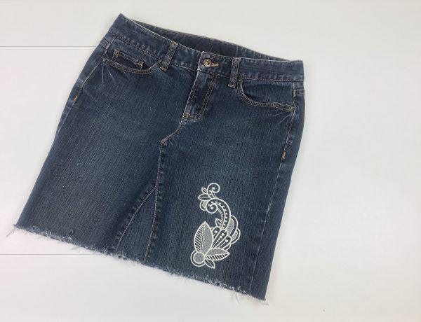 Jeans_to_Skirt