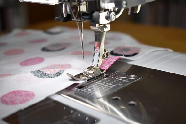 Speedy Pillowcase Tutorial from WeAllSew