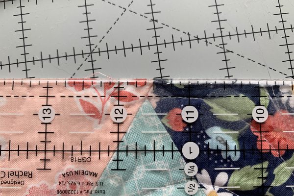 Equilateral Triangle Table Runner_Trimming point edges