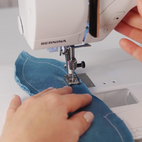 Hair_Scrunchies_Stitch_Tails