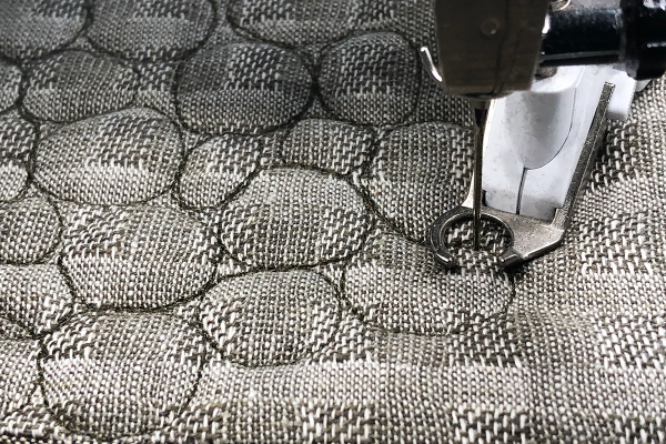 Free-Motion_Quilted_Placemats_Pebbles