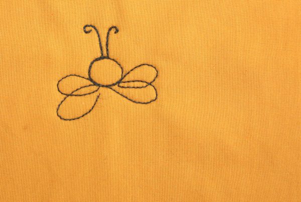 How to Free-motion quilt the Busy Bee Motif-step four