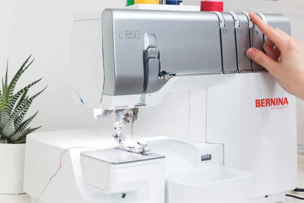 BERNINA model L 850 overlock machine