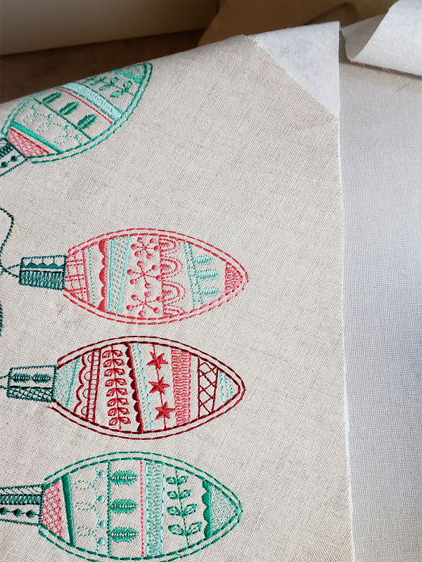 Octagon Tree Skirt - Holiday_Stitches_82023_19_Trim_BERNINA_WeAllSew_Blog_1200x1600px