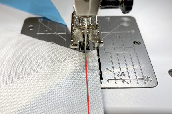 Passaflora_Post_4_Quilt_Along_09_stitch_second_seam_BERNINA_WeAllSew_Blog