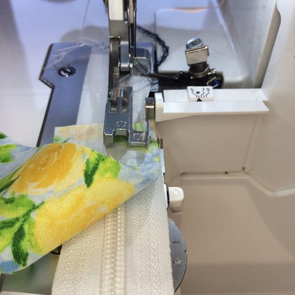 Serged_Mask_Bag_Zipper